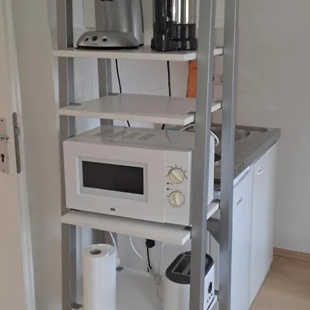 Kompakte Schoene Altbauwohnung *